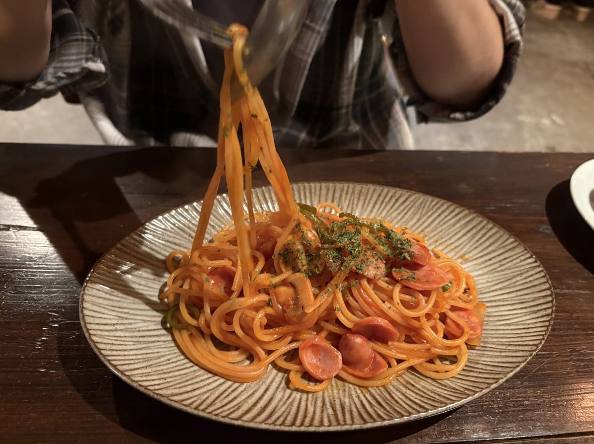ナポリタンを食べるところ