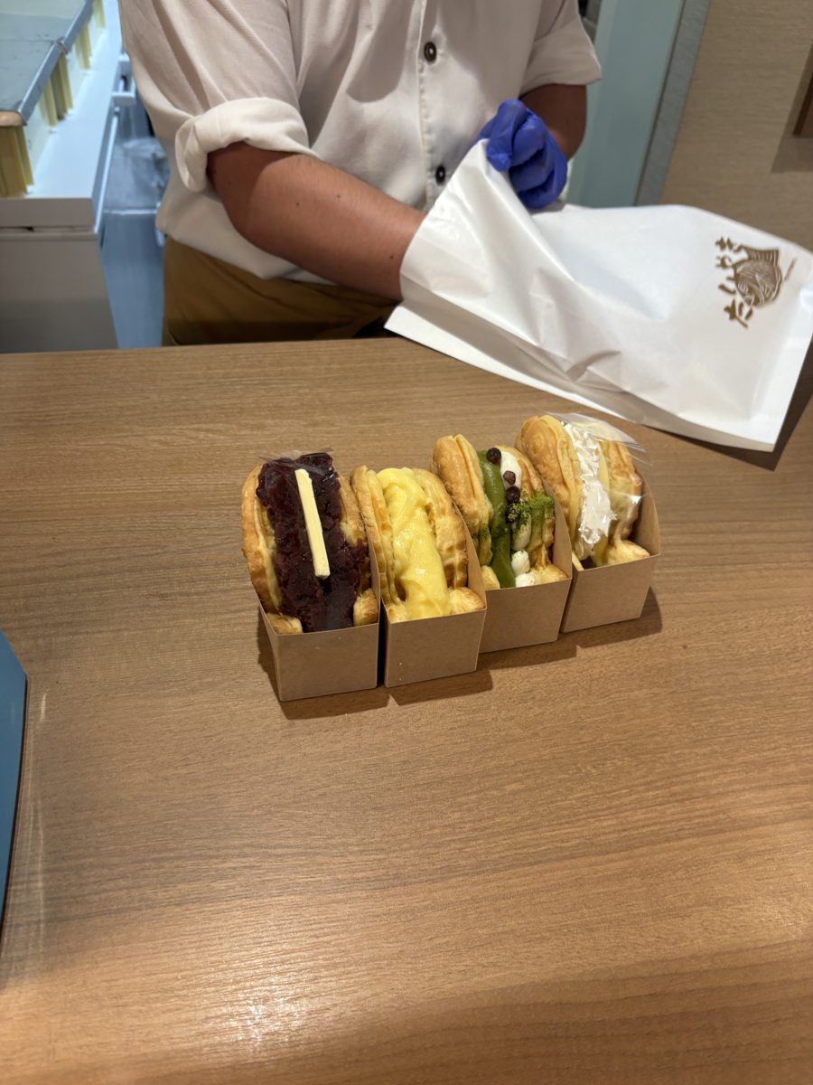 天然氷菓 そよぎで買ったたい焼き4つ