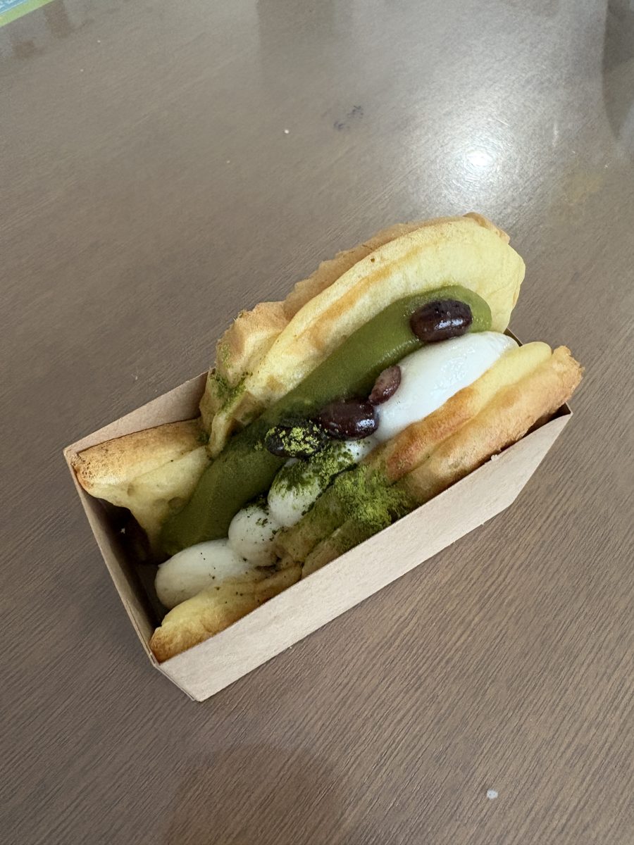 天然氷菓 そよぎの大納言入り抹茶ミルククリームのたい焼き